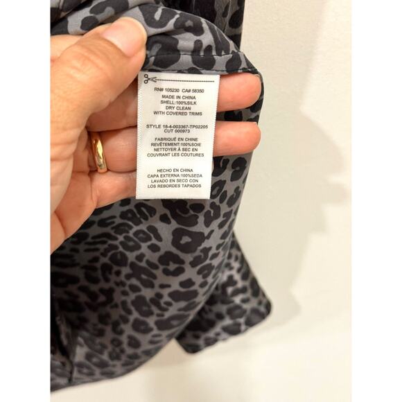 Equipment Femme 100% Silk Leopard Print Button Front Shirt Black Gray Womens XXS - Picture 5 of 5